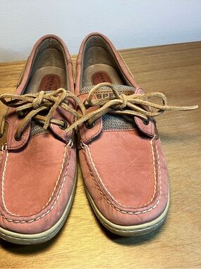 Sperry Dusty Rose Leather Boat Shoes with Tan Laces